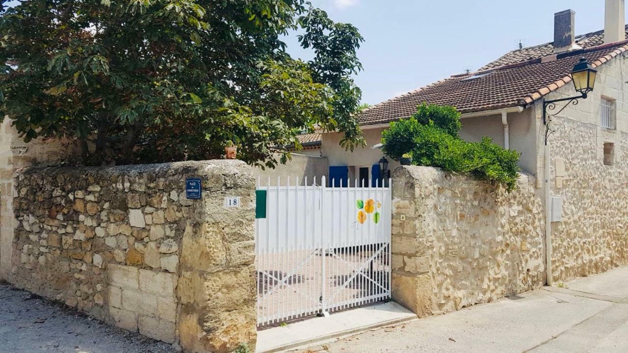La Capucinette A L'Ombre Du Marronnier Villa Maussane-les-Alpilles Exterior photo